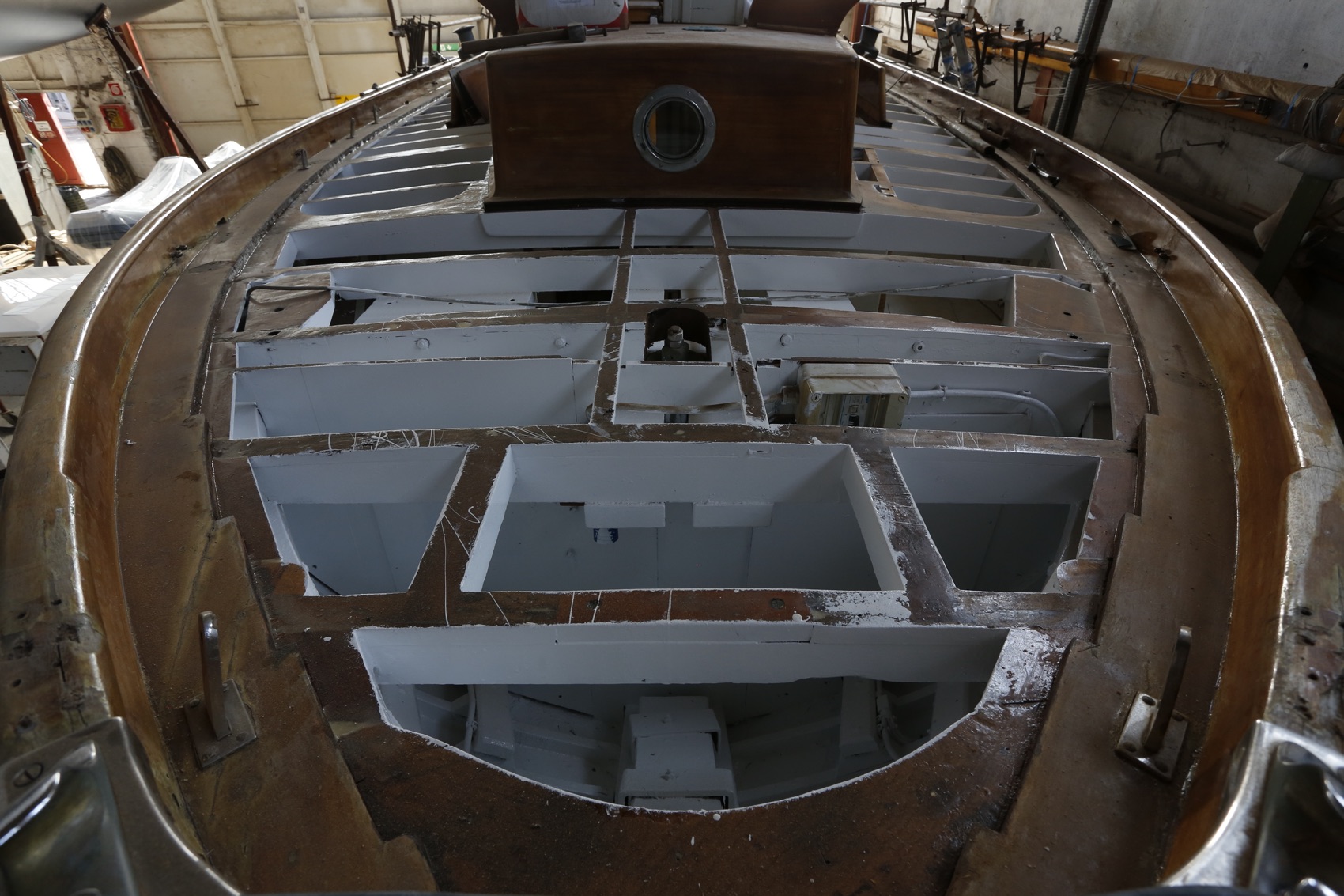 cantieri-sangermani-refitting-coperta-barca-vela-teak